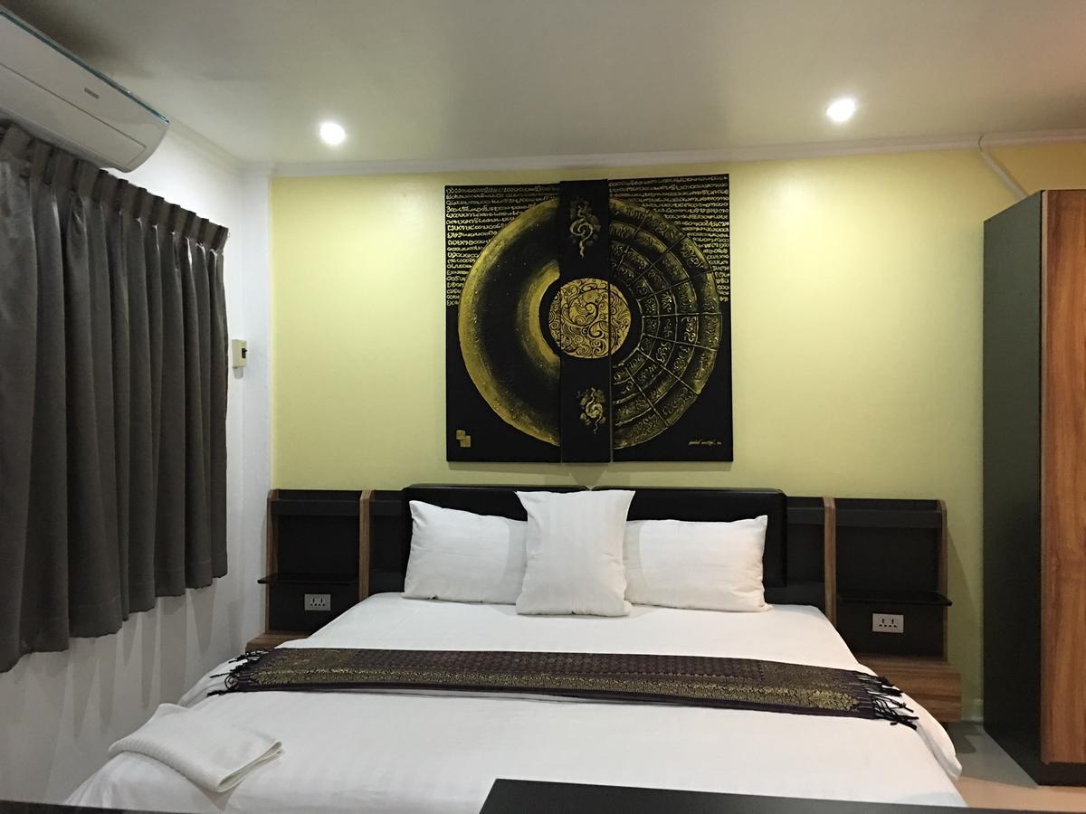Galaxy Suites Паттайя Экстерьер фото