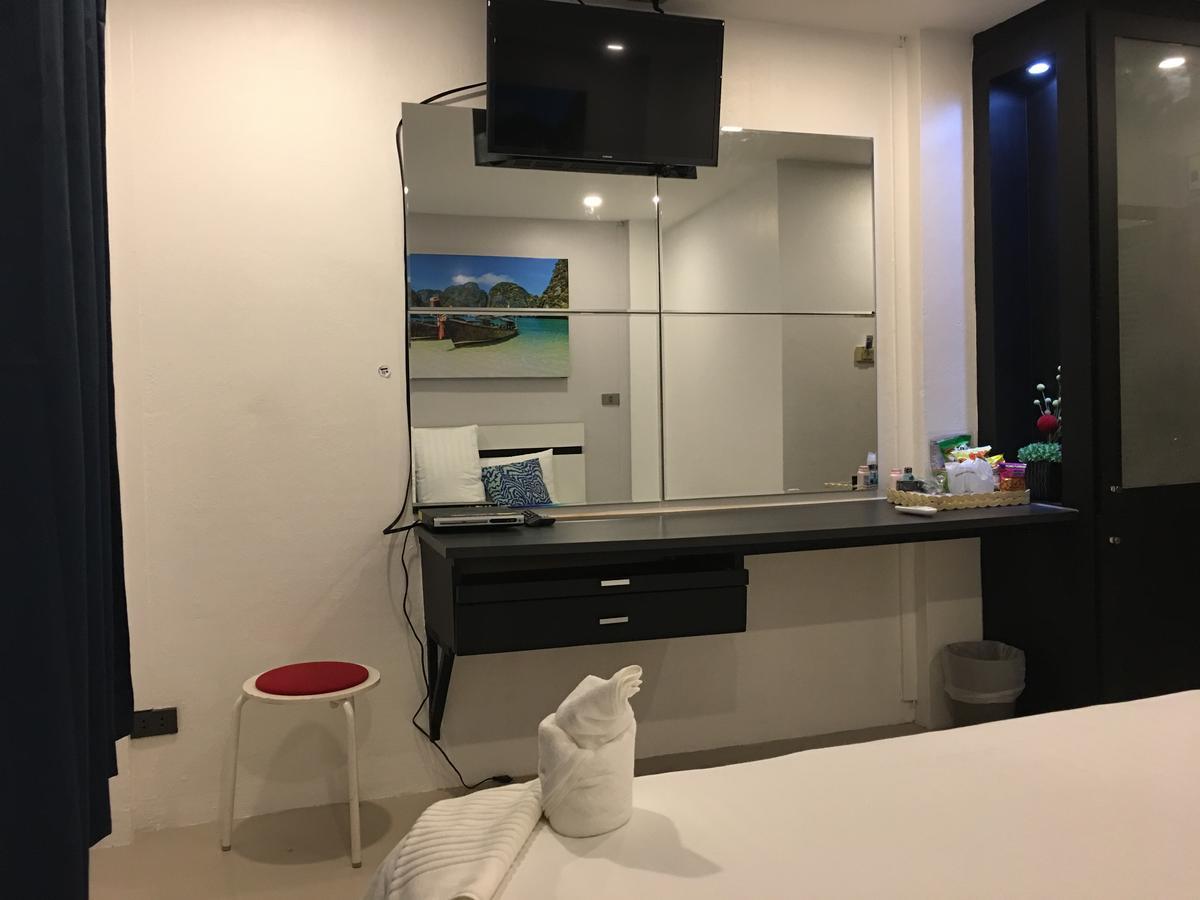 Galaxy Suites Паттайя Экстерьер фото